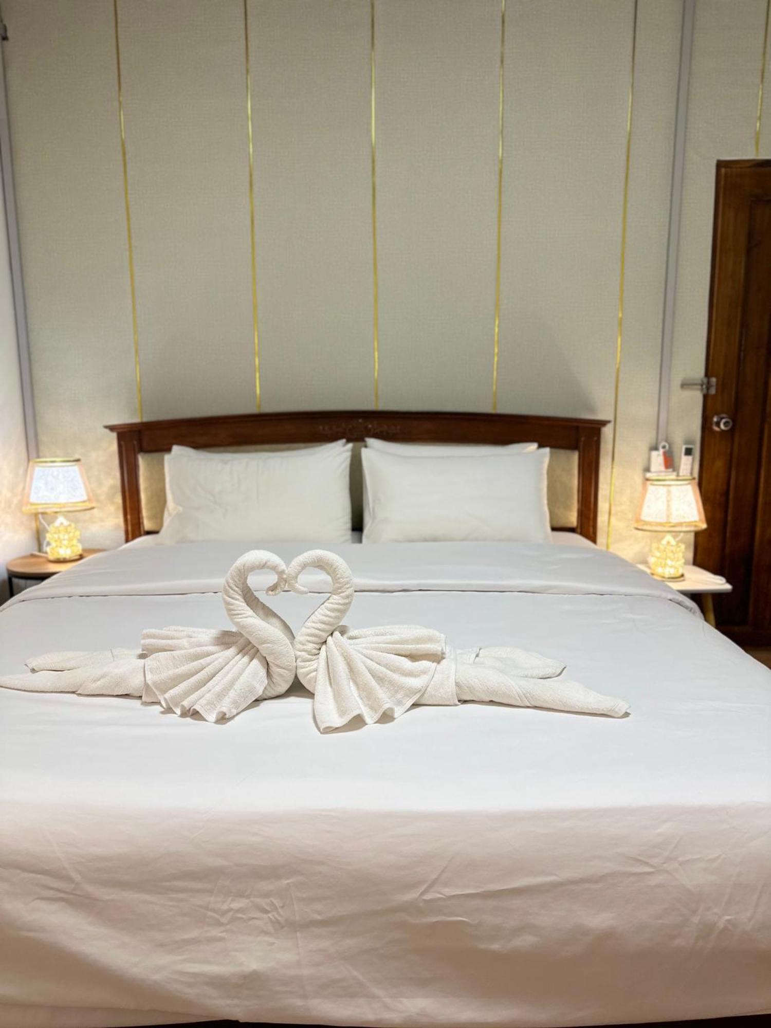Service Apartment ห้อง102 ใจกลางเมืองใกล้แหล่งท่องเที่ยว Lampang Exterior foto